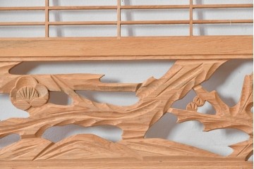 ヴィンテージ建具　昭和後期　彫刻入り　松竹梅図の意匠が際立つ組子細工の欄間2枚セット　(R-085094)