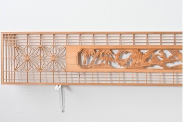 ヴィンテージ建具　昭和後期　彫刻入り　松竹梅図の意匠が際立つ組子細工の欄間2枚セット　(R-085094)