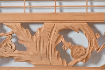 ヴィンテージ建具　昭和後期　彫刻入り　松竹梅図の意匠が際立つ組子細工の欄間2枚セット　(R-085094)