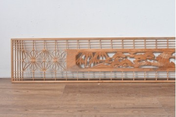 ヴィンテージ建具　昭和後期　彫刻入り　松竹梅図の意匠が際立つ組子細工の欄間2枚セット　(R-085094)