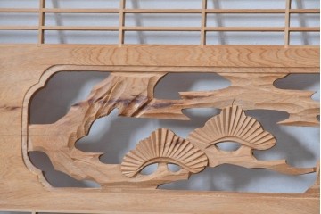 ヴィンテージ建具　昭和後期　彫刻入り　松竹梅図の意匠が際立つ組子細工の欄間2枚セット　(R-085094)