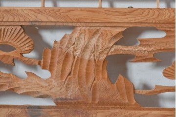 ヴィンテージ建具　昭和後期　彫刻入り　松竹梅図の意匠が際立つ組子細工の欄間2枚セット　(R-085094)