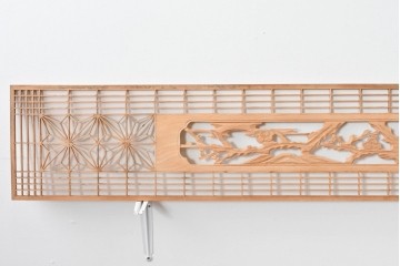 ヴィンテージ建具　昭和後期　松竹梅図の彫刻をあしらった組子欄間2枚セット　(R-085095)