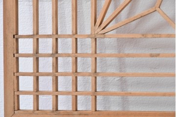 ヴィンテージ建具　昭和後期　松竹梅図の彫刻をあしらった組子欄間2枚セット　(R-085095)