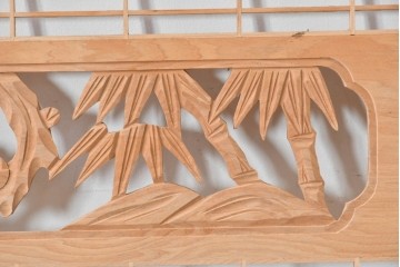 ヴィンテージ建具　昭和後期　彫刻入り　端整な組子に松竹梅を刻んだ欄間2枚セット　(R-085096)