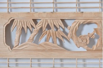 ヴィンテージ建具　昭和後期　彫刻入り　端整な組子に松竹梅を刻んだ欄間2枚セット　(R-085096)