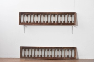 アンティーク建具　昭和初期～中期　ガラス入り　大正ロマンを象る優美な透かし意匠の欄間2枚セット　(R-085097)