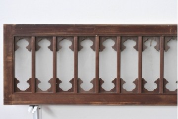 アンティーク建具　昭和初期～中期　ガラス入り　大正ロマンを象る優美な透かし意匠の欄間2枚セット　(R-085097)