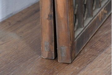 アンティーク建具　昭和初期～中期　ガラス入り　大正ロマンを象る優美な透かし意匠の欄間2枚セット　(R-085097)