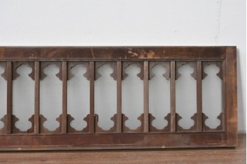 アンティーク建具　昭和初期～中期　ガラス入り　大正ロマンを象る優美な透かし意匠の欄間2枚セット　(R-085097)