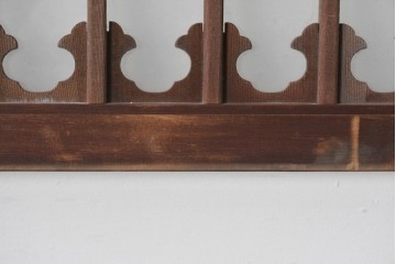 アンティーク建具　昭和初期～中期　ガラス入り　大正ロマンを象る優美な透かし意匠の欄間2枚セット　(R-085097)