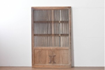 アンティーク建具　明治～大正　縦格子と鉄金具が印象的な蔵戸1枚　(R-085105)