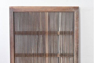 アンティーク建具　明治～大正　縦格子と鉄金具が印象的な蔵戸1枚　(R-085105)