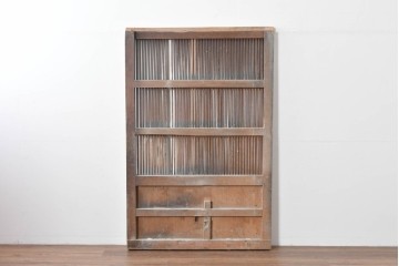 アンティーク建具　明治～大正　縦格子と鉄金具が印象的な蔵戸1枚　(R-085105)