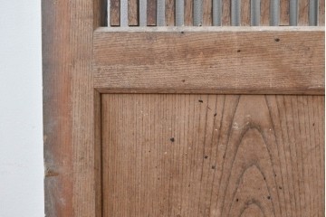 アンティーク建具　明治～大正　縦格子と鉄金具が印象的な蔵戸1枚　(R-085105)