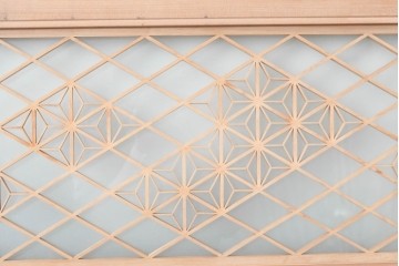 ヴィンテージ建具　昭和後期　両面ガラス　繊細な組子細工の欄間1枚　(R-085106)