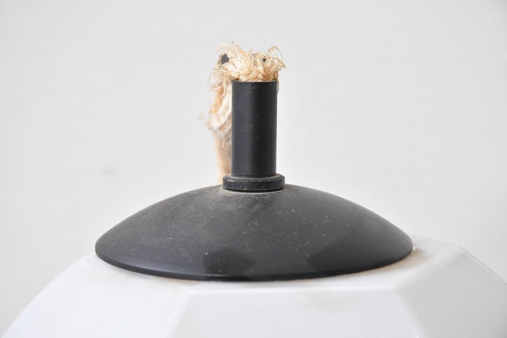 和製ヴィンテージ　昭和レトロ　やわらかな丸みと面取りの造形が美しいガラスの吊り下げ照明　(R-085108)