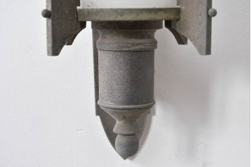 和製アンティーク　古い洋館の趣を感じさせる大振りな真鍮製ウォールライト　(R-085110)