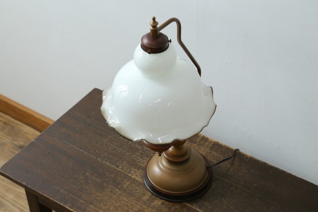 中古　マツヤマ工芸　クラシックなデザインのテーブルランプ　(R-085112)