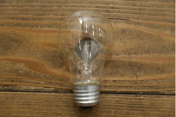 中古　マツヤマ工芸　クラシックなデザインのテーブルランプ　(R-085112)
