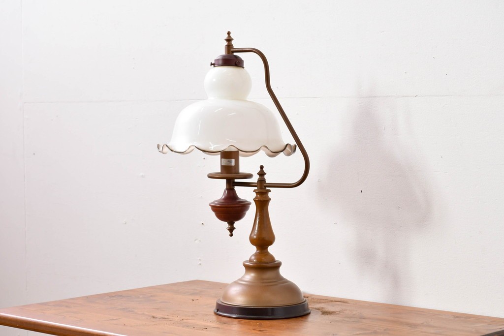 中古　マツヤマ工芸　クラシックなデザインのテーブルランプ　(R-085112)