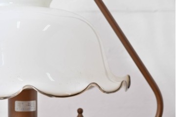 中古　マツヤマ工芸　クラシックなデザインのテーブルランプ　(R-085112)