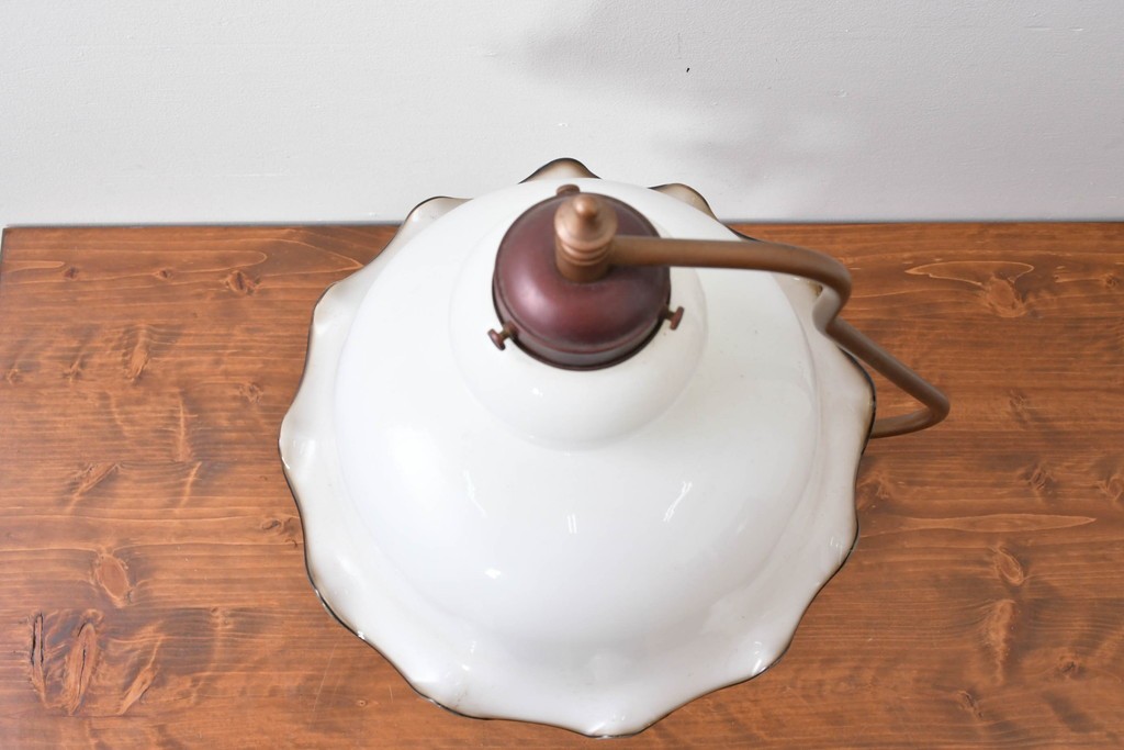 中古　マツヤマ工芸　クラシックなデザインのテーブルランプ　(R-085112)