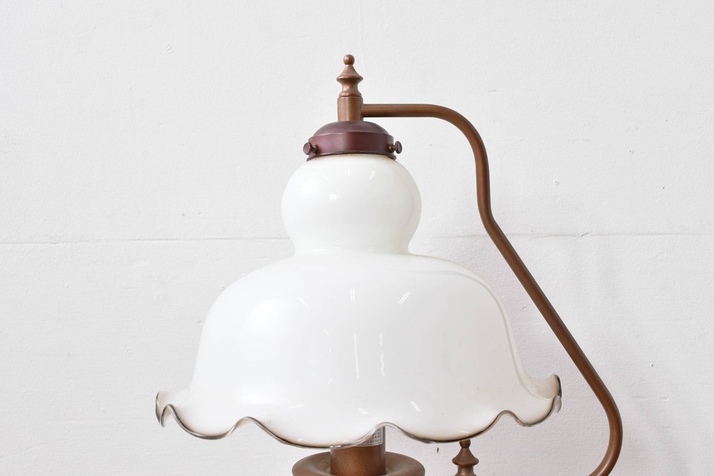 中古　マツヤマ工芸　クラシックなデザインのテーブルランプ　(R-085112)