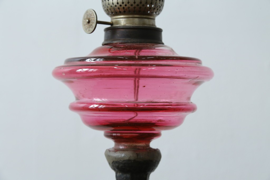 和製アンティーク　オイルランプをリメイク　凝った装飾が目を引くスタンドライト　(R-085113)