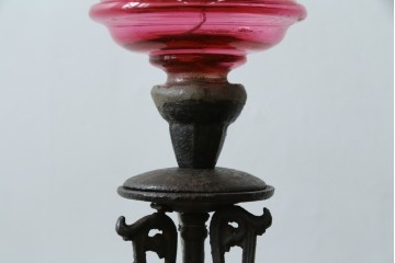 和製アンティーク　オイルランプをリメイク　凝った装飾が目を引くスタンドライト　(R-085113)