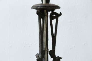 和製アンティーク　オイルランプをリメイク　凝った装飾が目を引くスタンドライト　(R-085113)