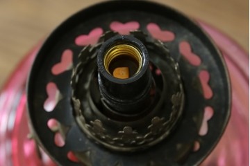 和製アンティーク　オイルランプをリメイク　凝った装飾が目を引くスタンドライト　(R-085113)