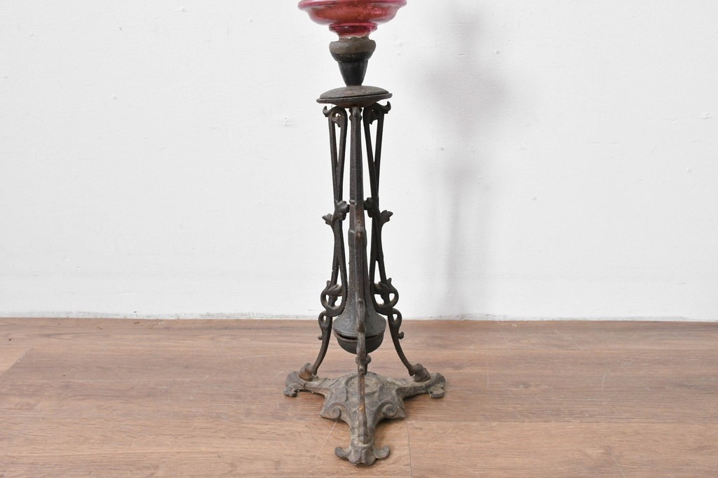 和製アンティーク　凝った装飾が目を引くフロアオイルランプ　(R-085113)