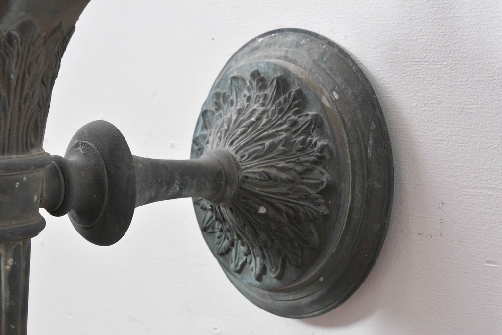 和製アンティーク　特大!!　ブロンズブラケット　重厚なクラシックデザインのウォールランプ　(R-085114)