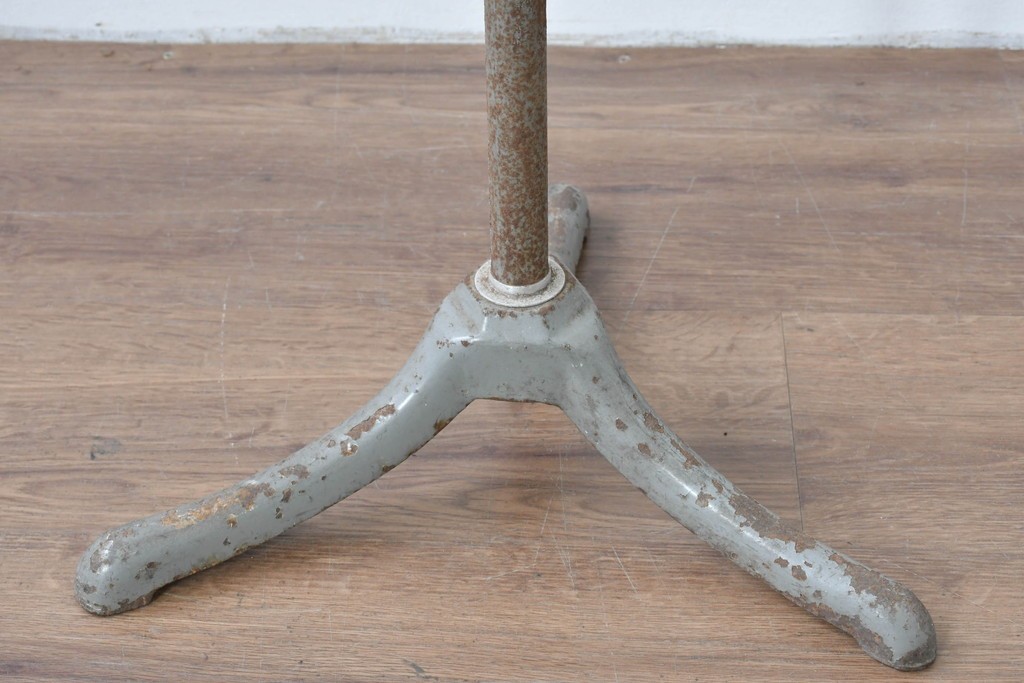 和製ヴィンテージ　古い病院で使用されていたフロアスタンド　(R-085115)