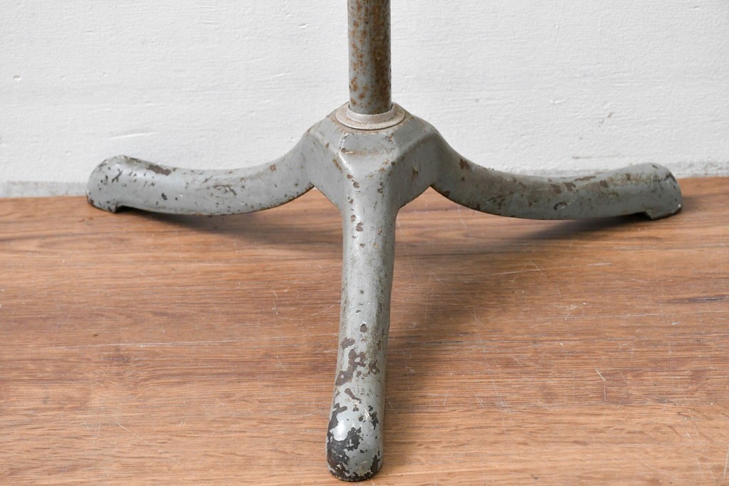 和製ヴィンテージ　古い病院で使用されていたフロアスタンド　(R-085116)