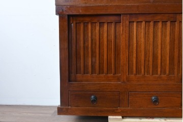 和製ヴィンテージ　桐材　柾目の美しい引き戸が魅力の重ね水屋箪笥　(R-085118)