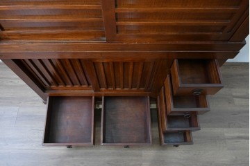 和製ヴィンテージ　桐材　柾目の美しい引き戸が魅力の重ね水屋箪笥　(R-085118)