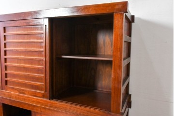 和製ヴィンテージ　桐材　柾目の美しい引き戸が魅力の重ね水屋箪笥　(R-085118)