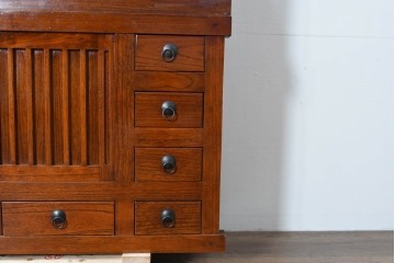 和製ヴィンテージ　桐材　柾目の美しい引き戸が魅力の重ね水屋箪笥　(R-085118)