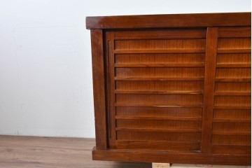 和製ヴィンテージ　桐材　柾目の美しい引き戸が魅力の水屋箪笥サイドボード　(R-085119)