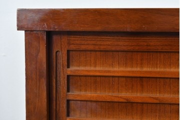 和製ヴィンテージ　桐材　柾目の美しい引き戸が魅力の水屋箪笥サイドボード　(R-085119)