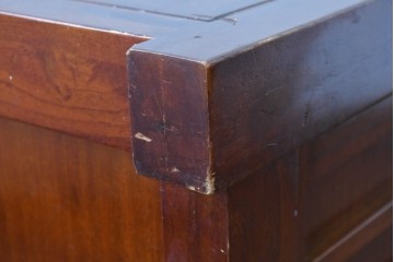 和製ヴィンテージ　桐材　柾目の美しい引き戸が魅力の水屋箪笥サイドボード　(R-085119)