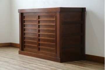 和製ヴィンテージ　桐材　引き戸の柾目が美しい水屋箪笥サイドボード　(R-085119)