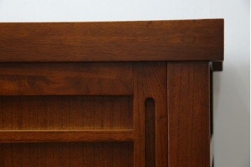 和製ヴィンテージ　桐材　引き戸の柾目が美しい水屋箪笥サイドボード　(R-085119)