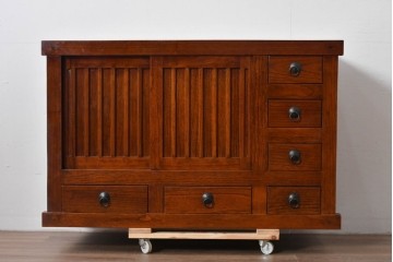 和製ヴィンテージ　桐材　上質な和の空間づくりにおすすめの水屋箪笥サイドボード　(R-085120)