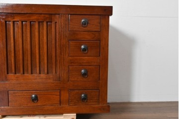 和製ヴィンテージ　桐材　上質な和の空間づくりにおすすめの水屋箪笥サイドボード　(R-085120)