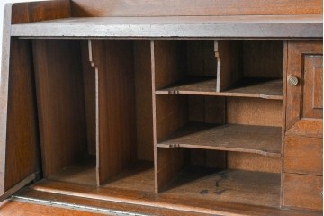 和製アンティーク　上手物!!　大正ロマン　繊細な彫刻装飾がアクセントのナラ材製ライティングビューロー　(R-085121)