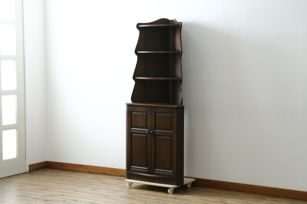 イギリスヴィンテージ　オーク材　優美な曲線シルエットのコーナーラック　(R-085122)