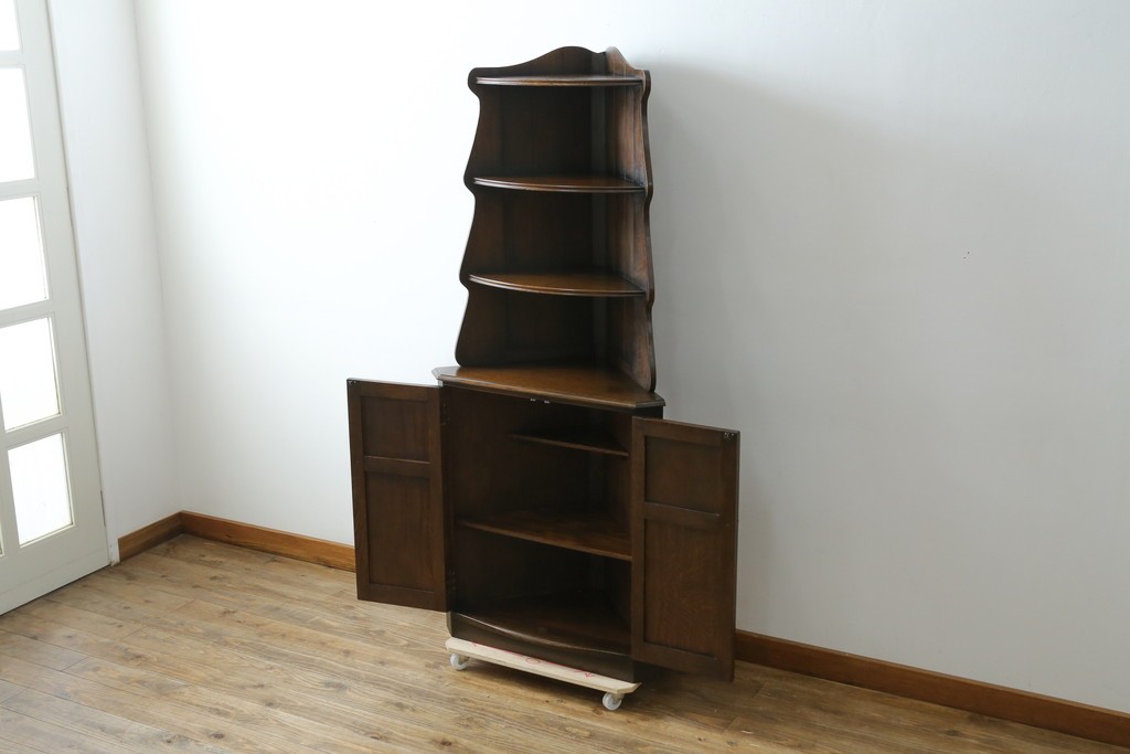 イギリスヴィンテージ　オーク材　優美な曲線シルエットのコーナーラック　(R-085122)